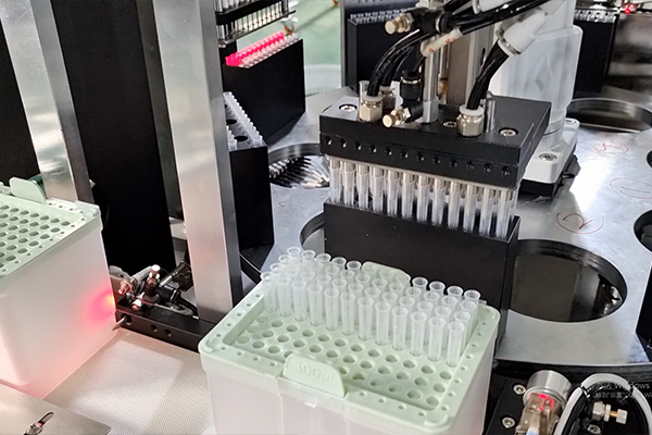 移液吸头自动装盒机的利用与优势